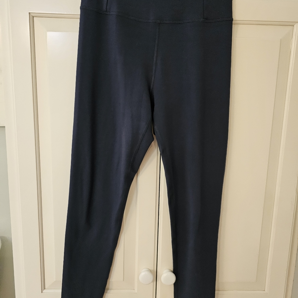 Girlfriend collective float leggings, navy.